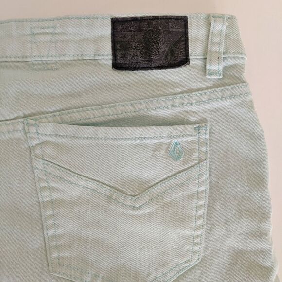 ⭐ 3 for $20🌼 Volcolm Mint Blue Bermuda Sho - Picture 4 of 7